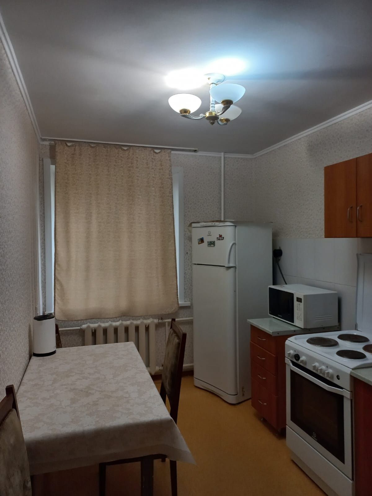 Сдам 2 комнатную квартиру в центре города. Район Гулливера. Часы, ночь