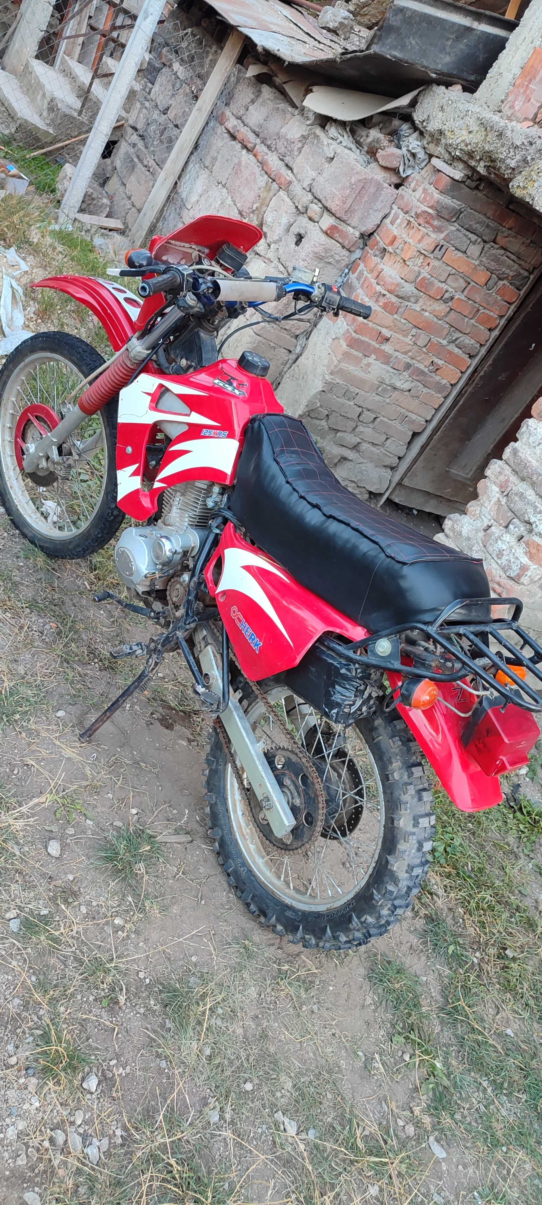 Продавам Кросов Мотор 4t 125cc може и бартер за по мощен