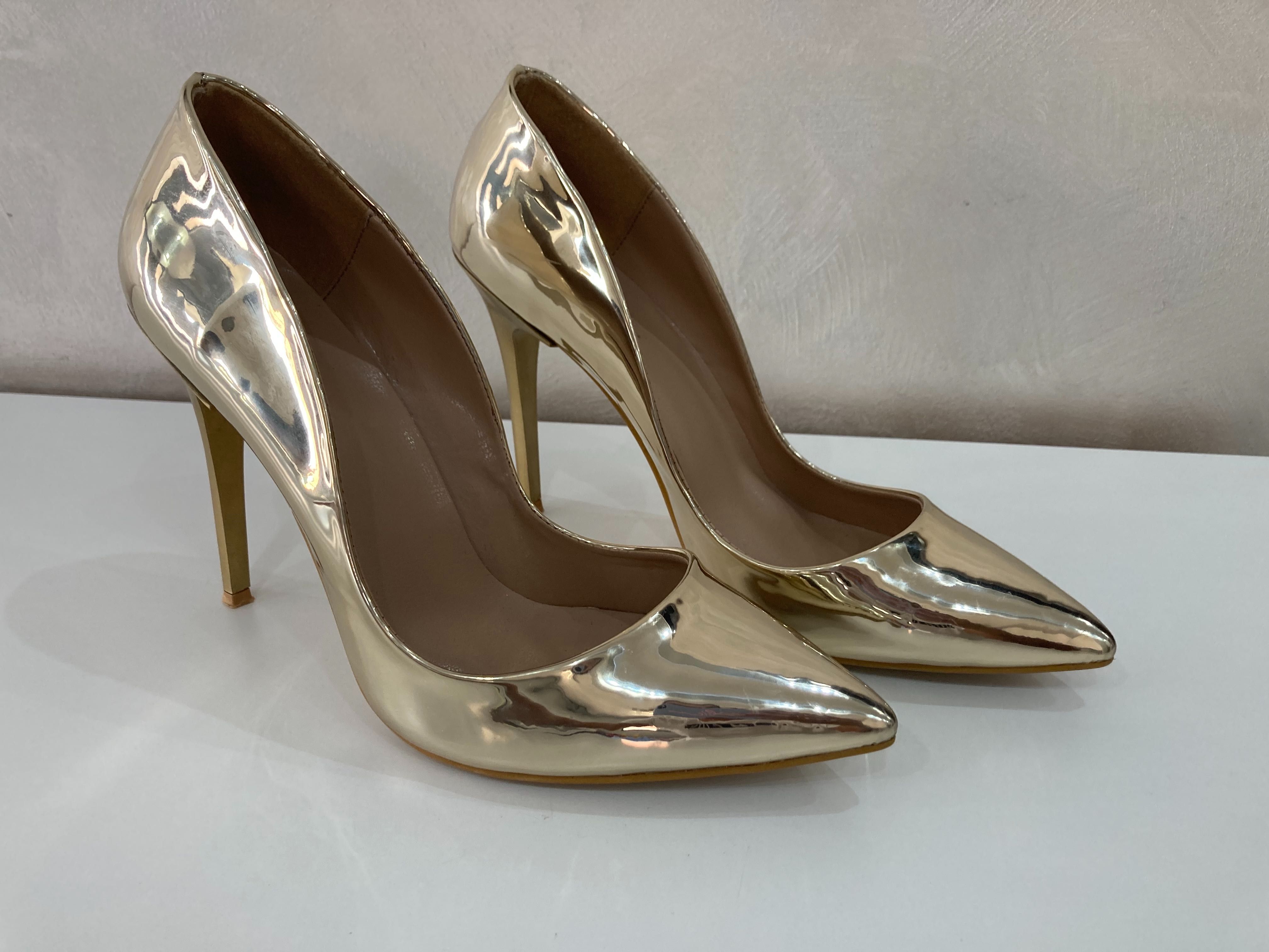 Дамски обувки златни