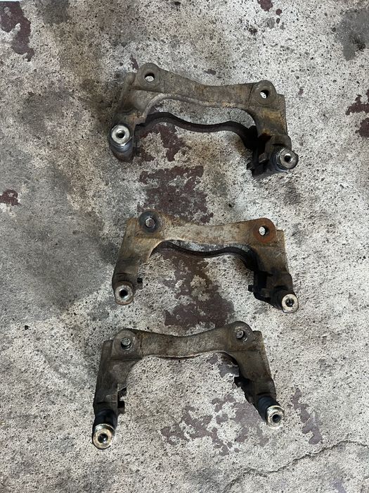 Etriere Toyota Avensis T25 !