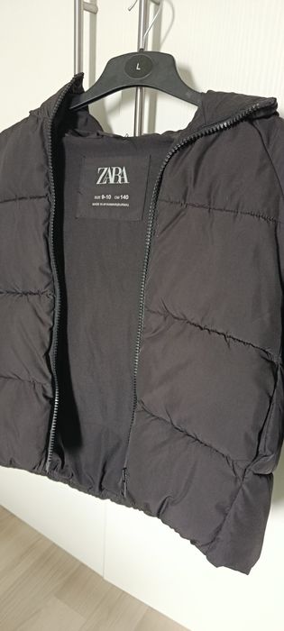 Vând geaca Zara fete măsură 140, 9-10ani