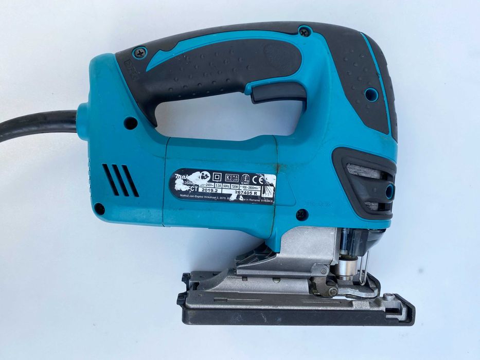 Makita 4350FCT - Професионален прободен трион 720W 135мм