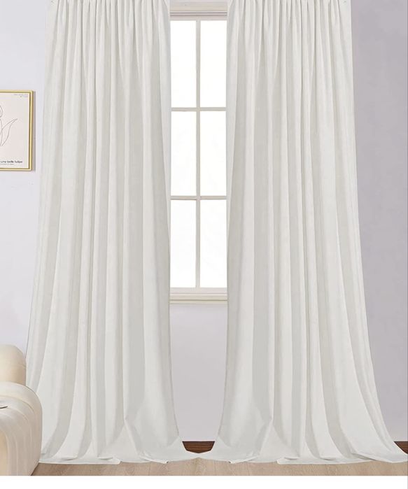 Draperii din catifea, culoare alb