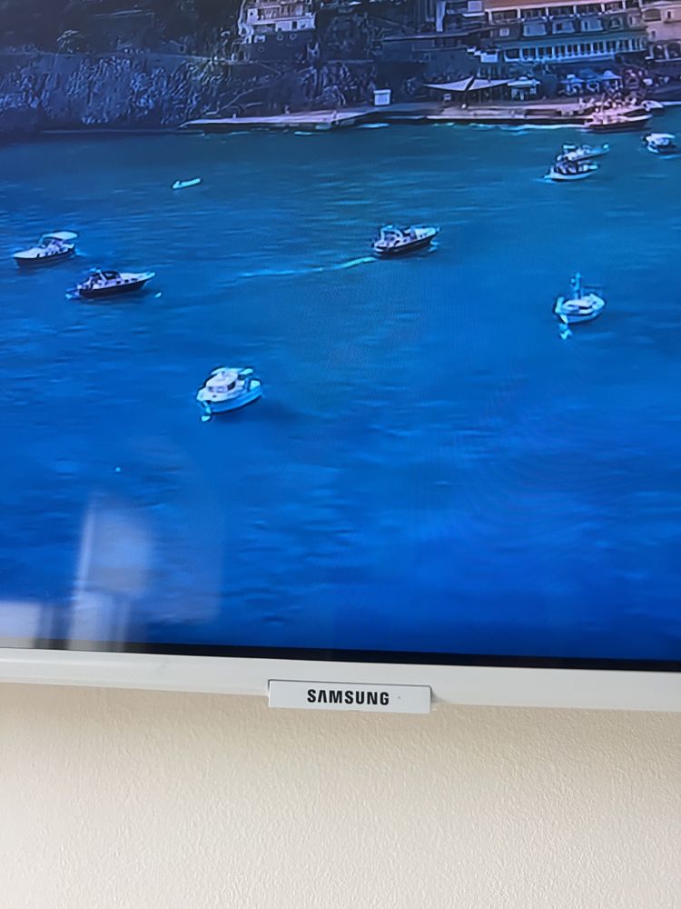 Smart Tv Samsung 43” led 4K Alb