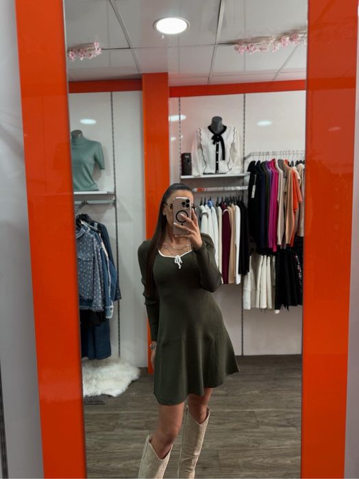 Рокля от машинно плетиво