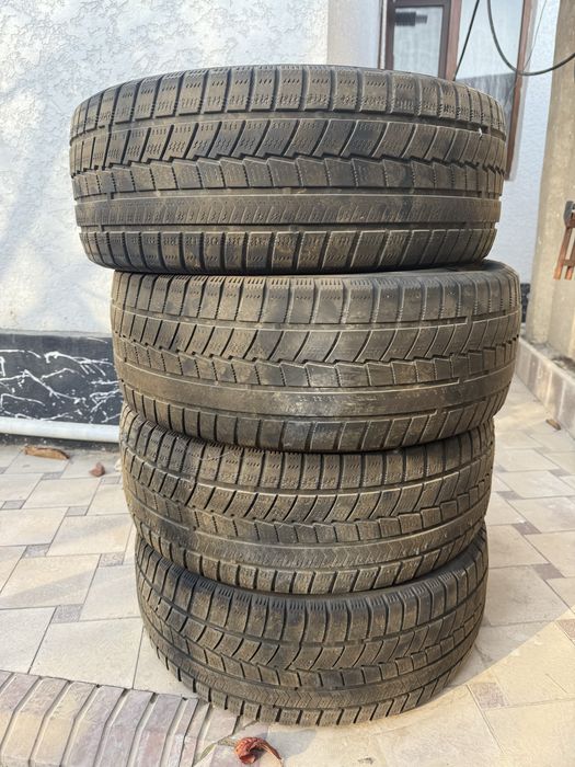 Шины зимние. R17
