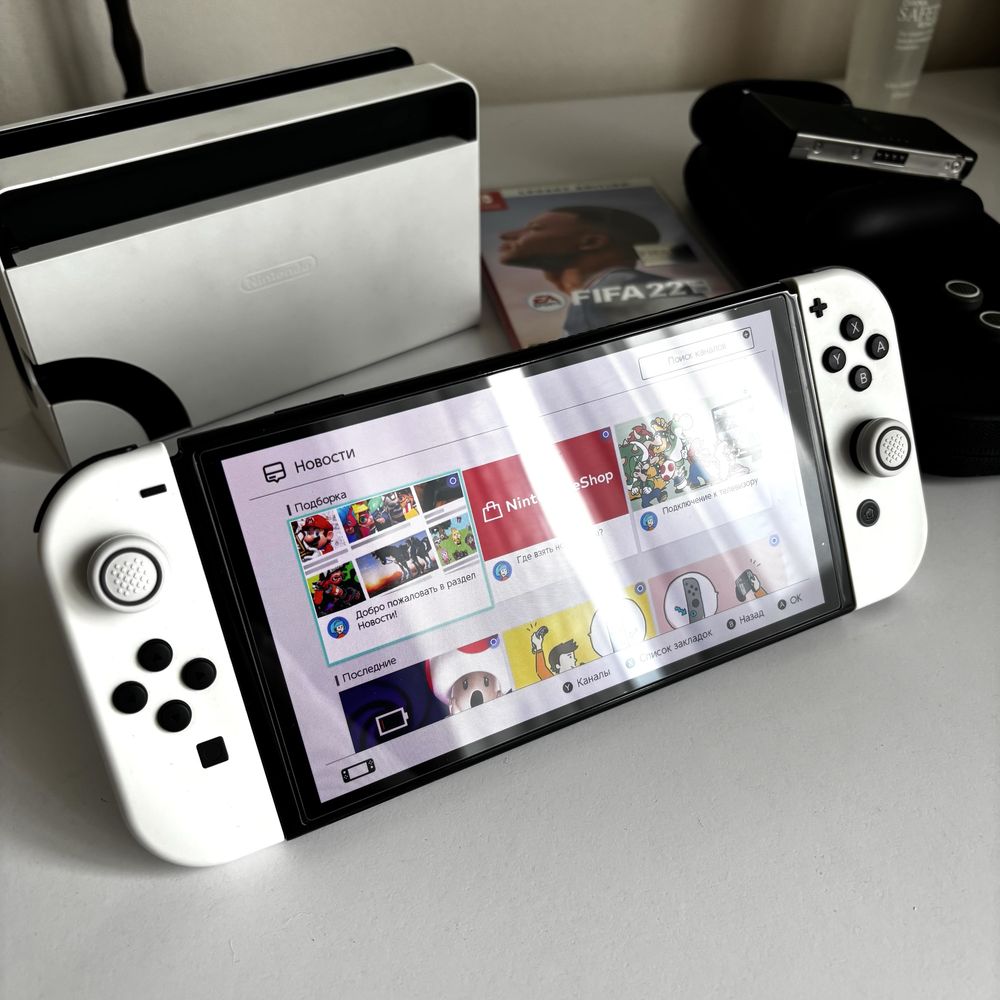 Nintendo Switch OLED в идеальном состоянии
