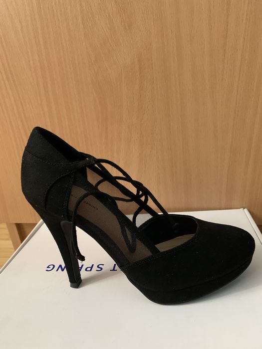 Pantofi  cu toc eleganti