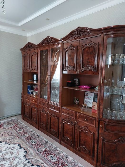 Стенка гарнитур   в зал