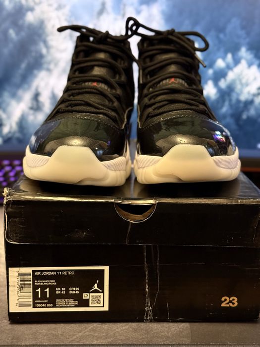 Jordan 11 Negru cu alb marimea 45