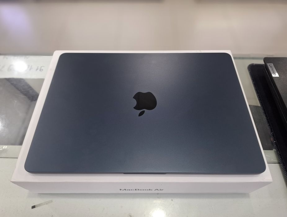 Macbook air m4 24/512 new 5 sikl