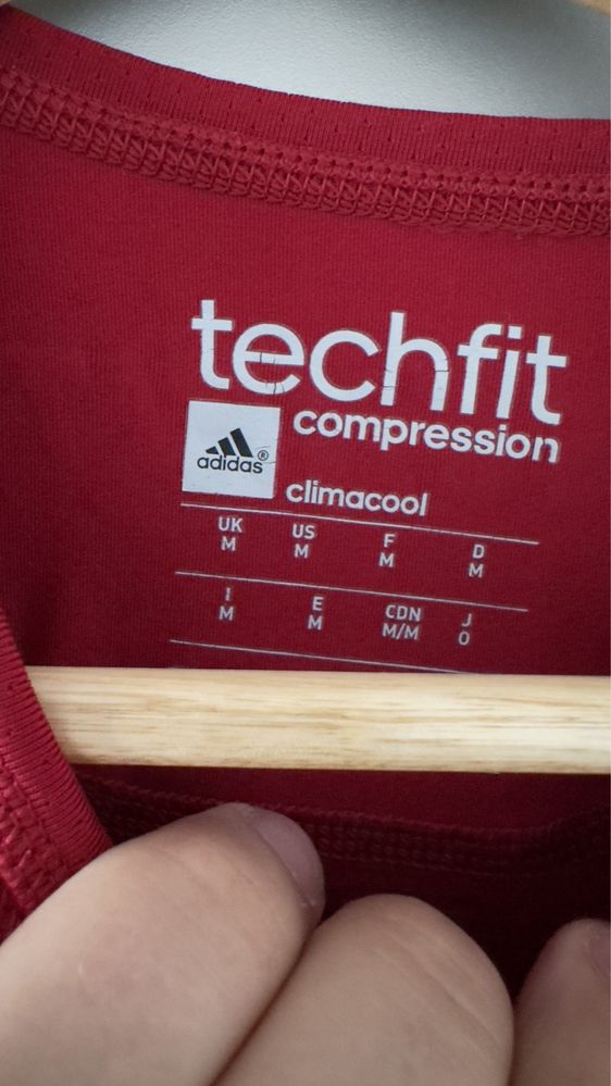 Tricou Techfit Adidas