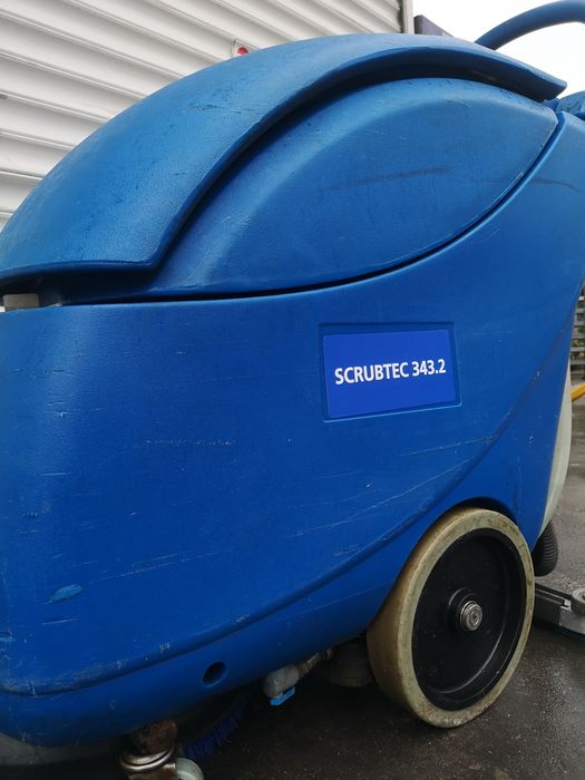 Подопочистваща Машина Nilfisk Scrubtec 343.2 на ТОК 220ВОЛТА