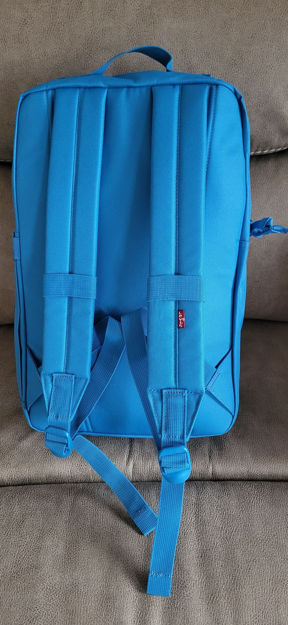 Rucsac ORIGINAL LEVISTRAUS  20litri,Italia.NOU! In cutie  cu etichetă