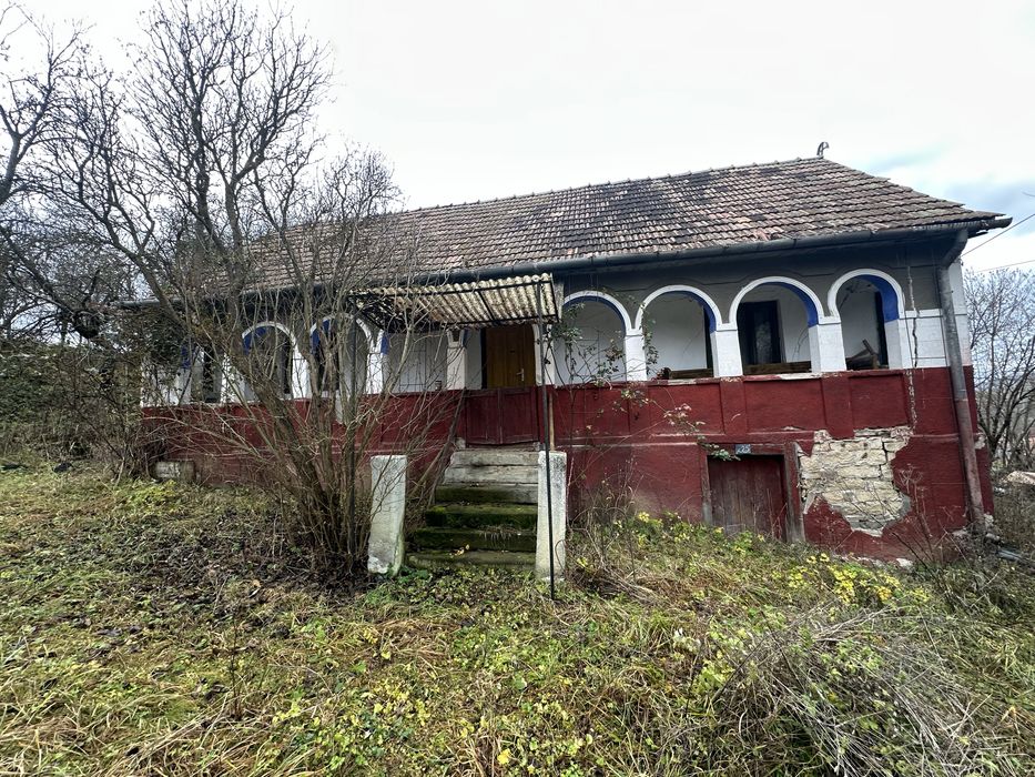 Vand casa cu teren 6400mp la 30km de Cluj-Napoca