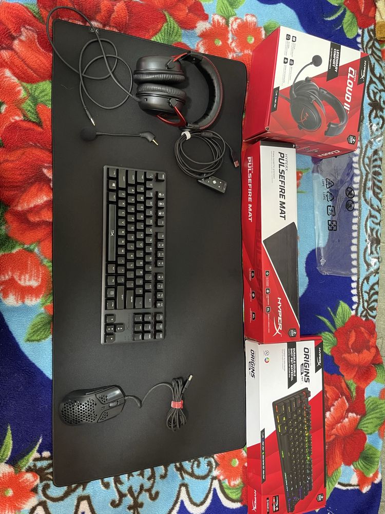 HyperX клава+мышка+наушники+ковер
