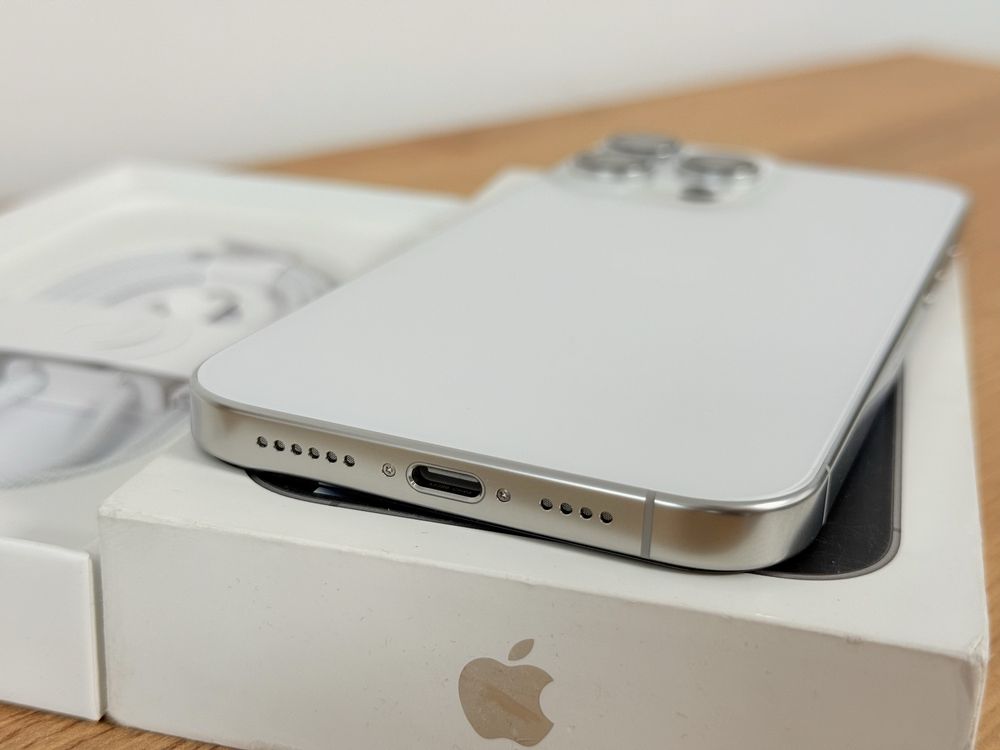 iPhone 16 Pro Max 7 зареждания!!!