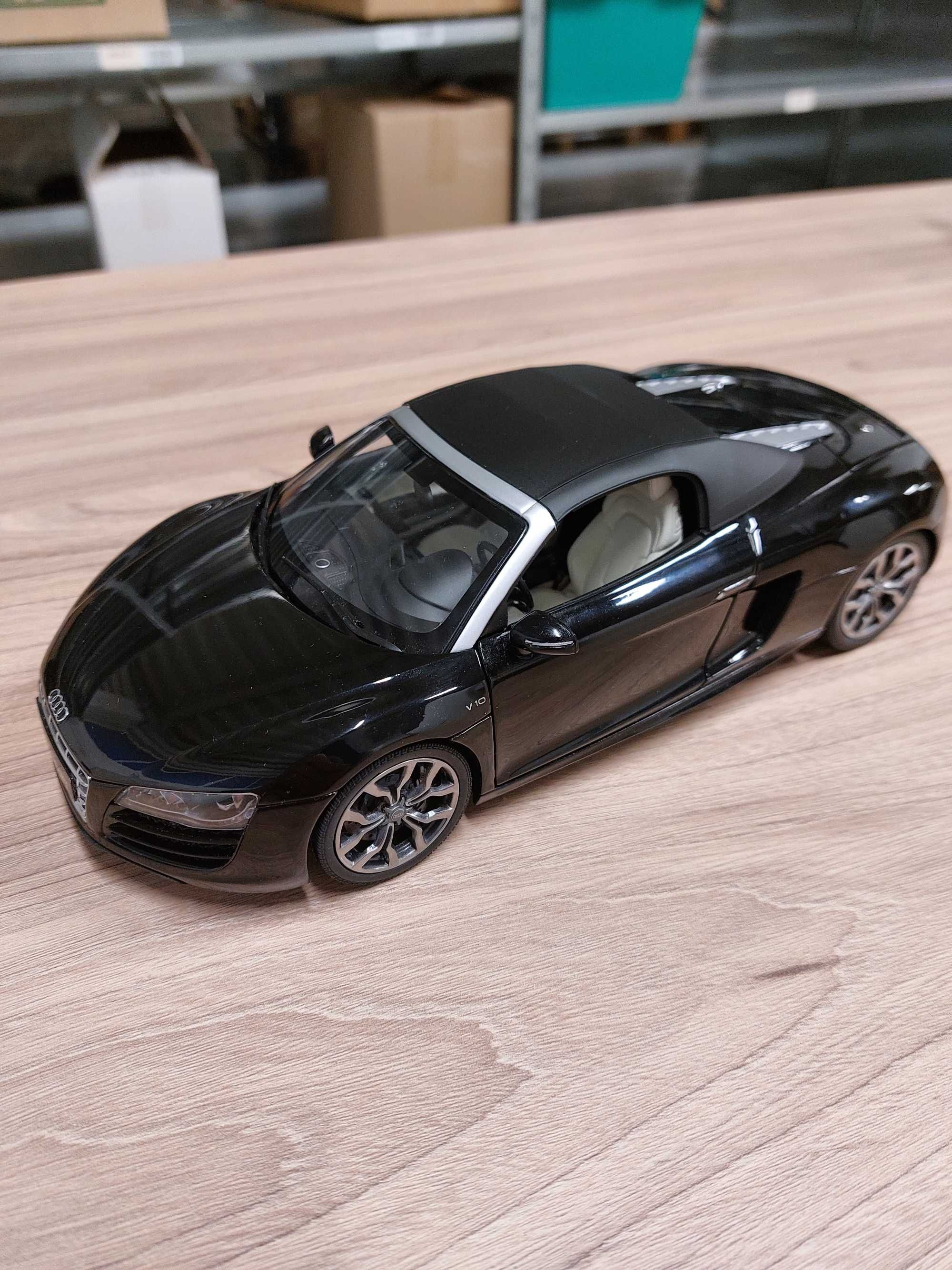 Kyosho Audi R8 Spyder 1/18