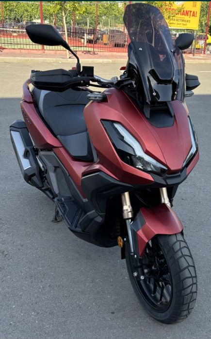 Scuter Honda ADV PCX