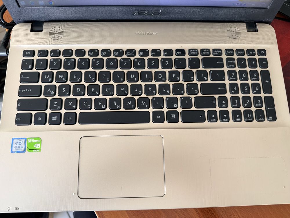 Notebooklar Lenovo, Asus i kompyuter