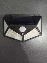 Lampă LED solară cu senzor de mișcare