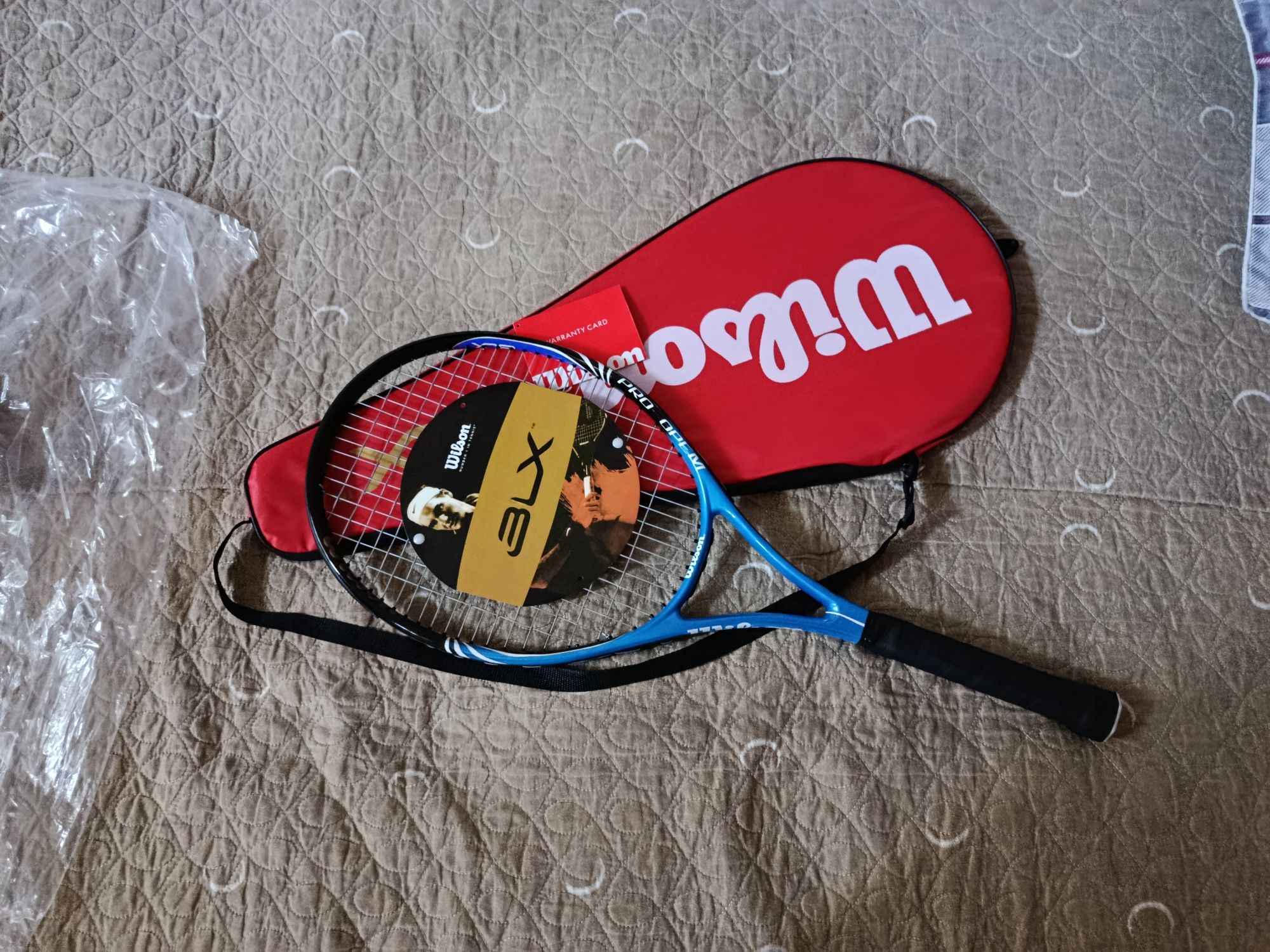 Теннисная ракетка Wilson BLX (синяя)
Премиальная теннисная ракетка Wi