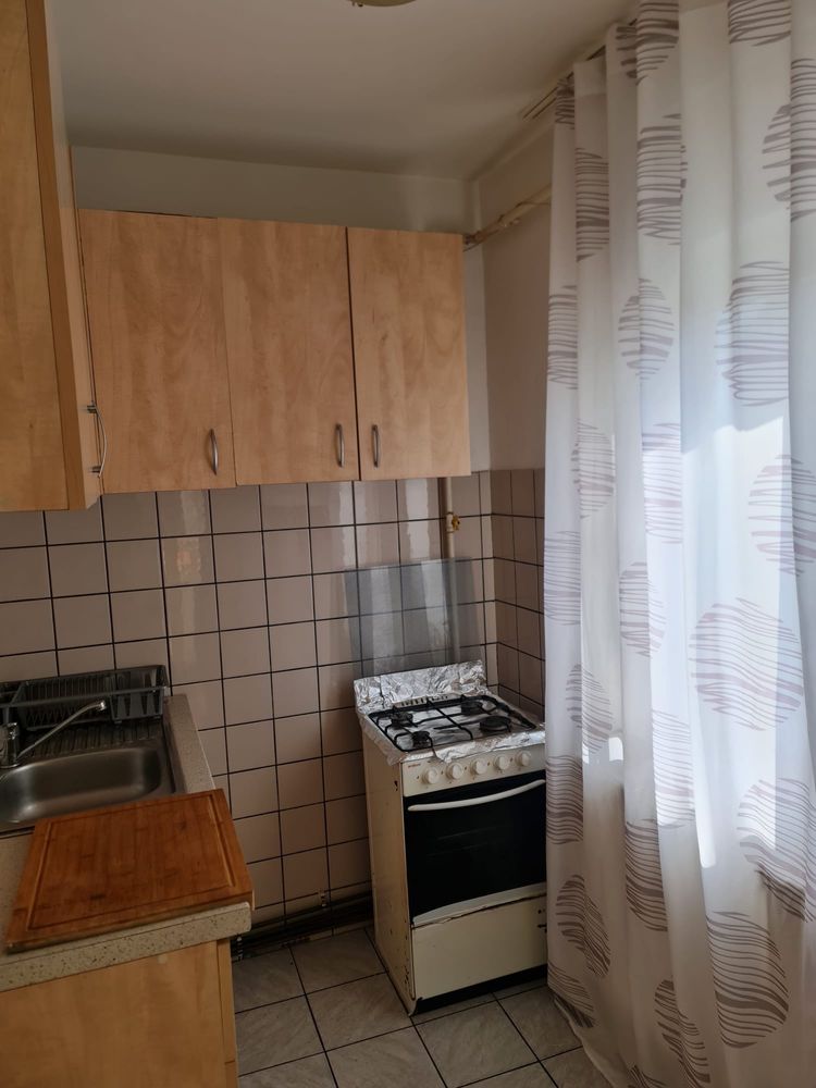 Dau in chirie garsoniera pe Cuza Voda