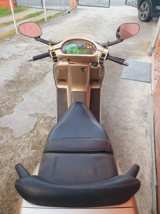 Vând Scuter Piaggio Hexagon 125cc