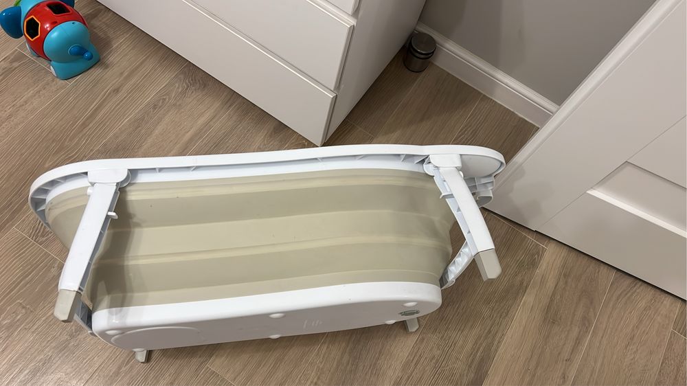 Cadita pliabila de bebelusi