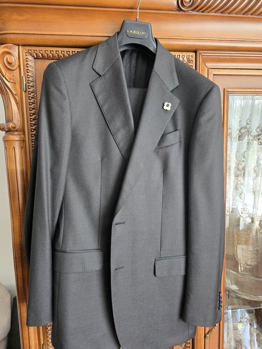 Мужской костюм Lardini Италия