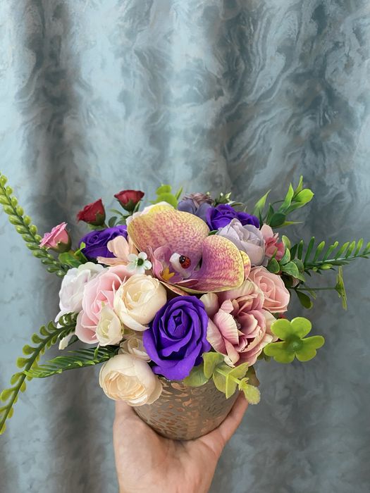 Aranjament flori handmade – decor modern