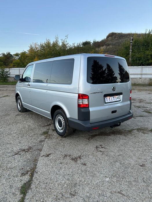 Vând vw transporter t5 8+1 locuri. 2.0 tdi. Euro 5