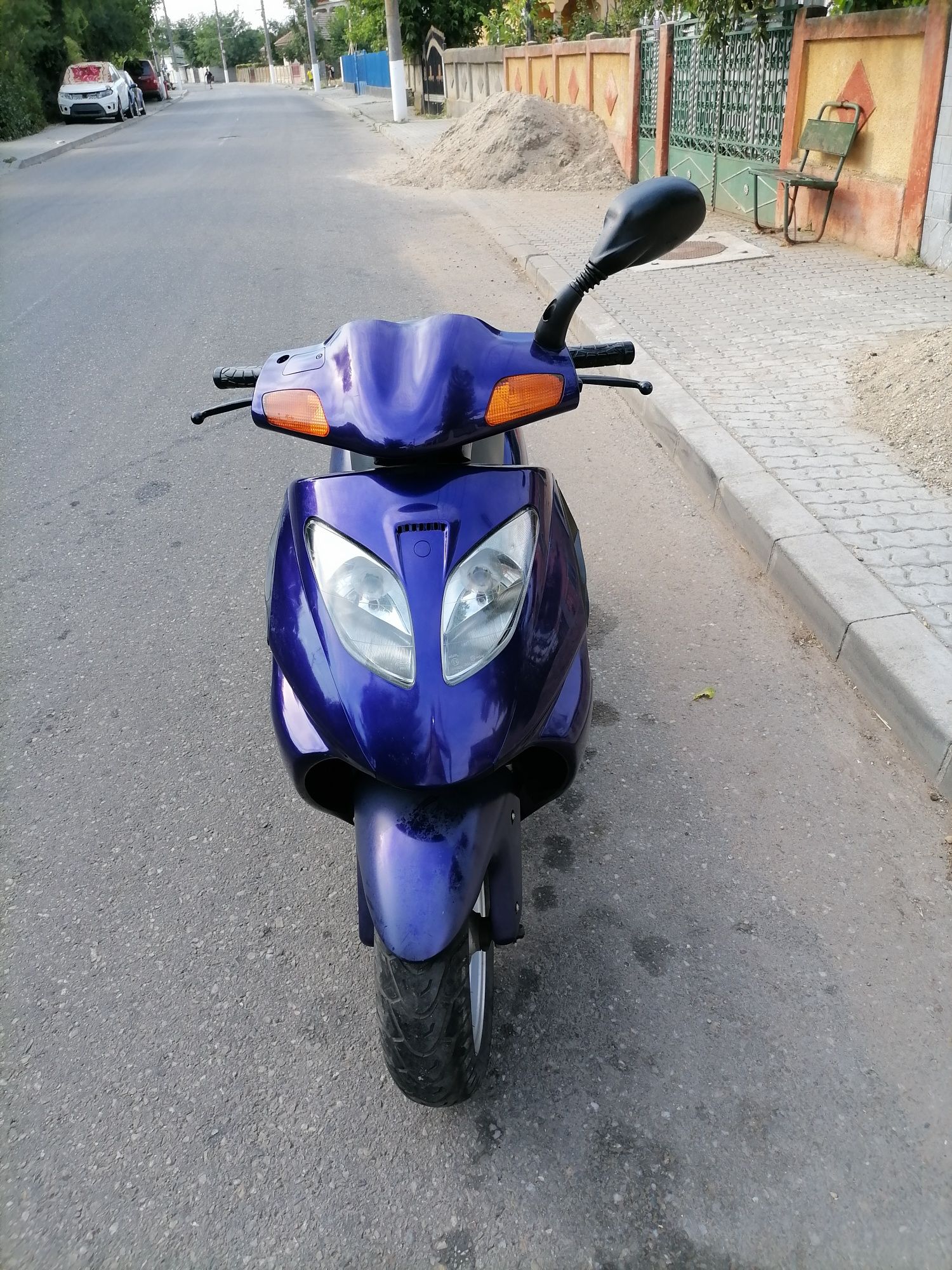 Vând scuter Daelim NS 125