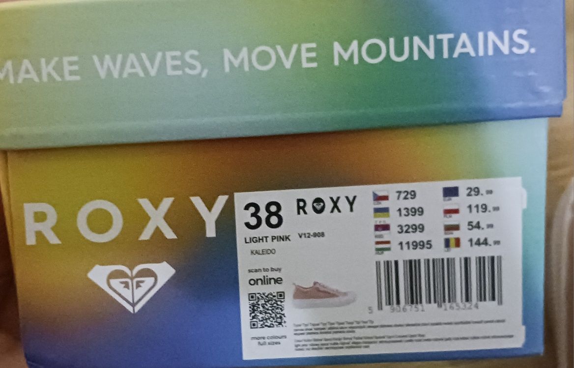 Чисто нови обувки Roxy
