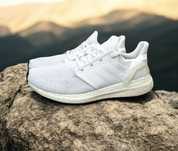 Adidas UltraBoost (41) 26см.Маратонки