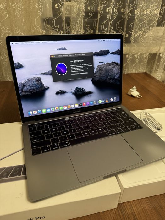 Macbook pro 2019  touch bar 256ssd