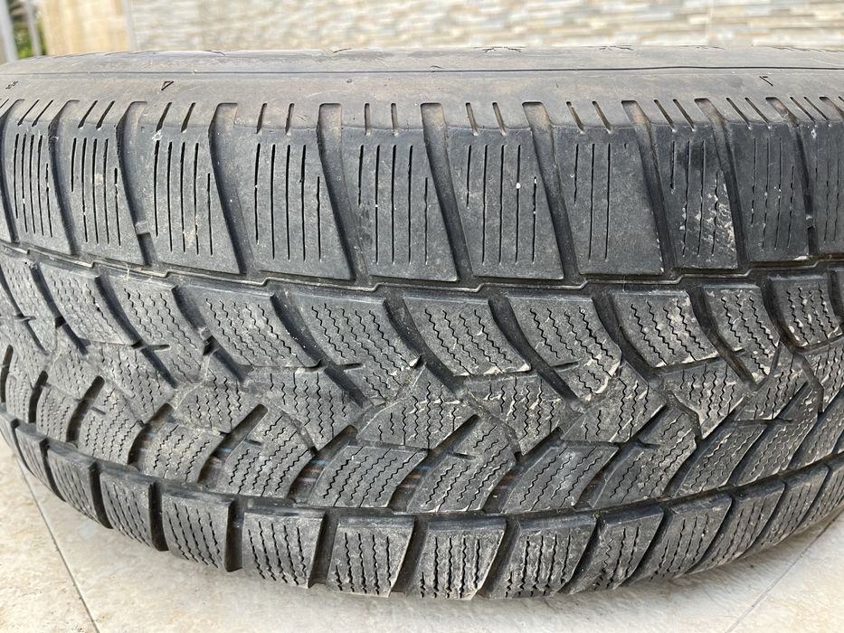 235 65 17 за Джип Dunlop