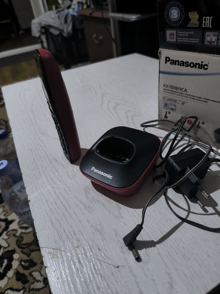 KX-TG1611CA беспроводной телефон Panasonic