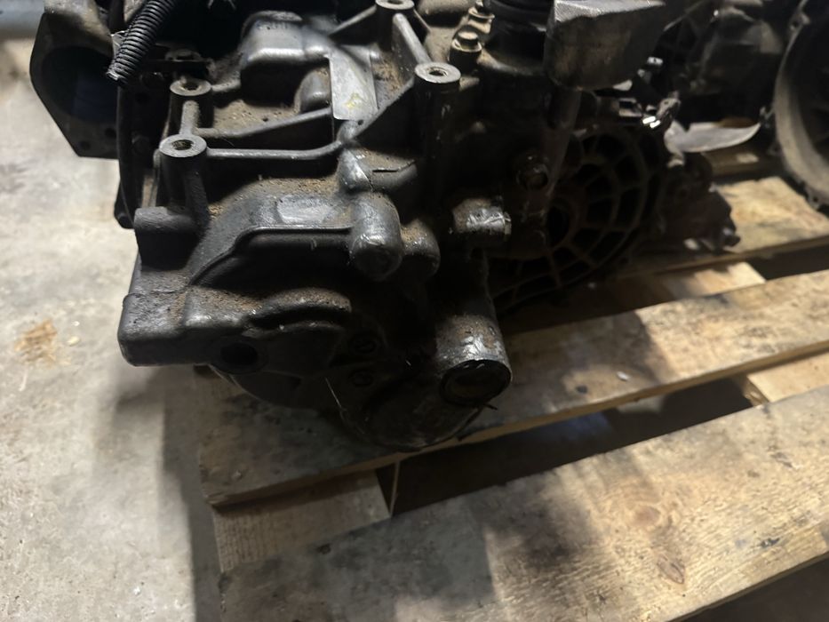 Скоростна кутия нисан екс трайл 5 скорости 2.0 i nissan x trail 8H5 #2