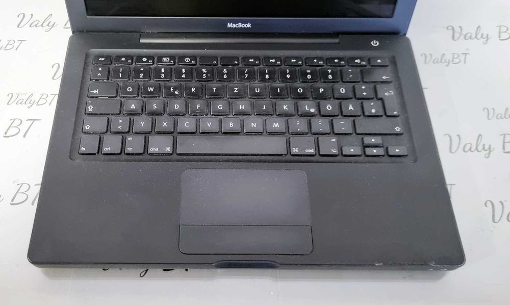 Laptop de colectie - Apple Macbook A1181 - BLACK - functional-instalat