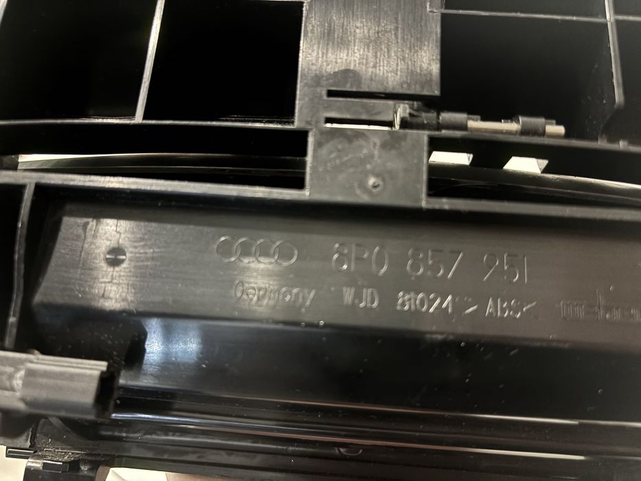 Пепелник за Ауди А3 8П / Audi A3 8P