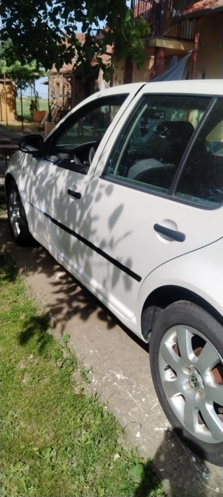 Vând mașină Volkswagen (Golf 4)  don 2002