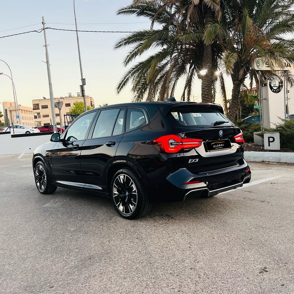 BMW iX3 2025 Full oq va qora