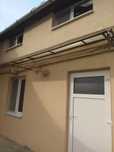 Apartament trei camere (la casa,  cu intrare din curte), de inchiriat.