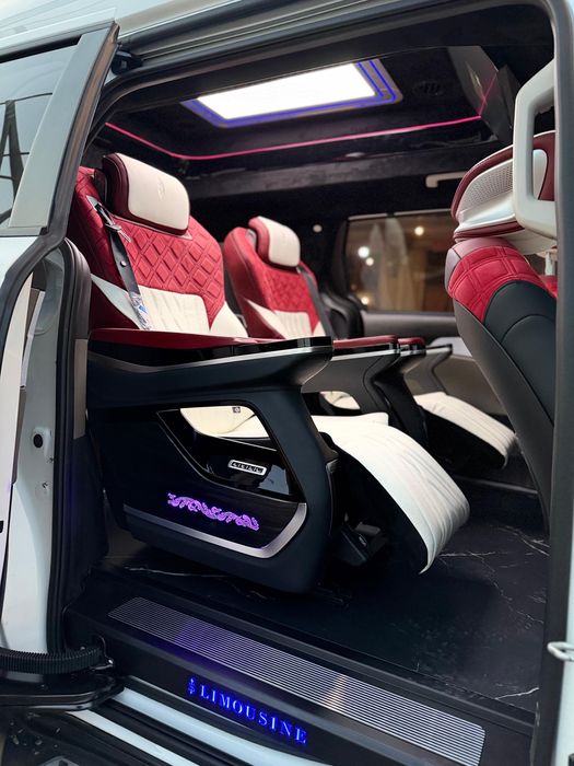 Kia Carnival High
Limousine