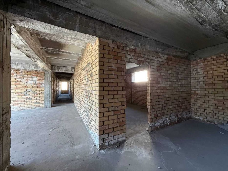 Коммерческое здание на продажу у Сайрам базара, Юнусабад .