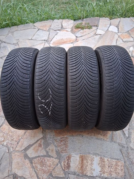 215 65 17 Michelin  Alpin 5 99 H