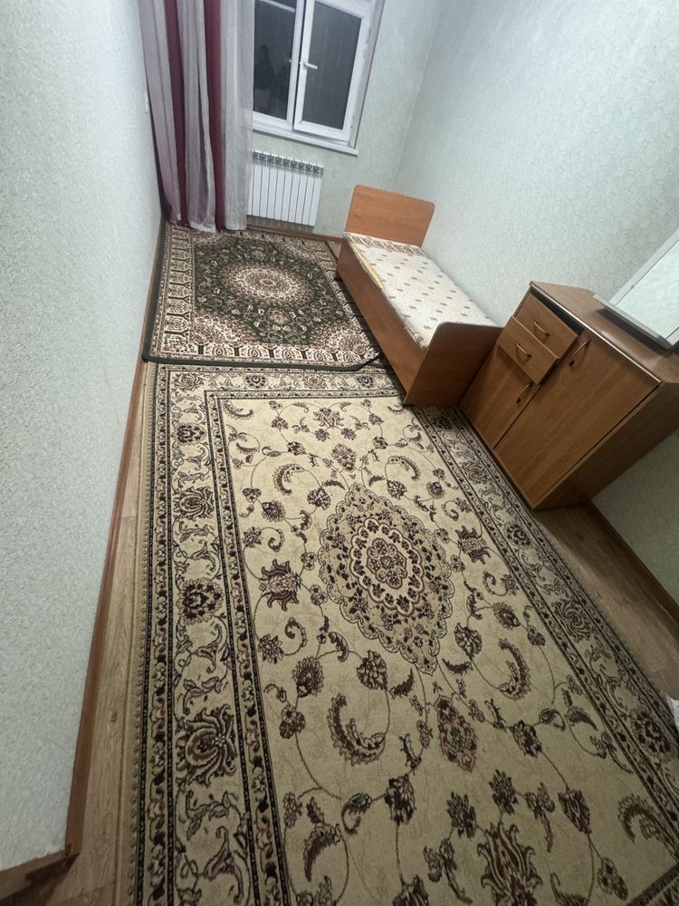 Клем 2 штук Диван 1 штук сатылады астына өте көп зат кетеді
