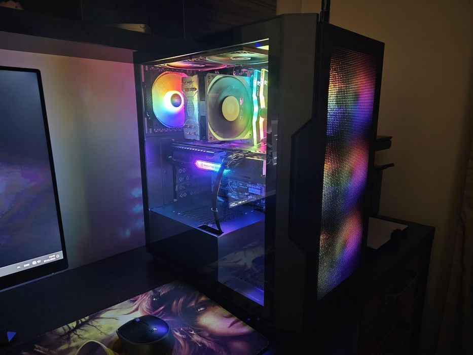 Геймърски компютър AMD Ryzen 5 5600X / RX 6700 XT