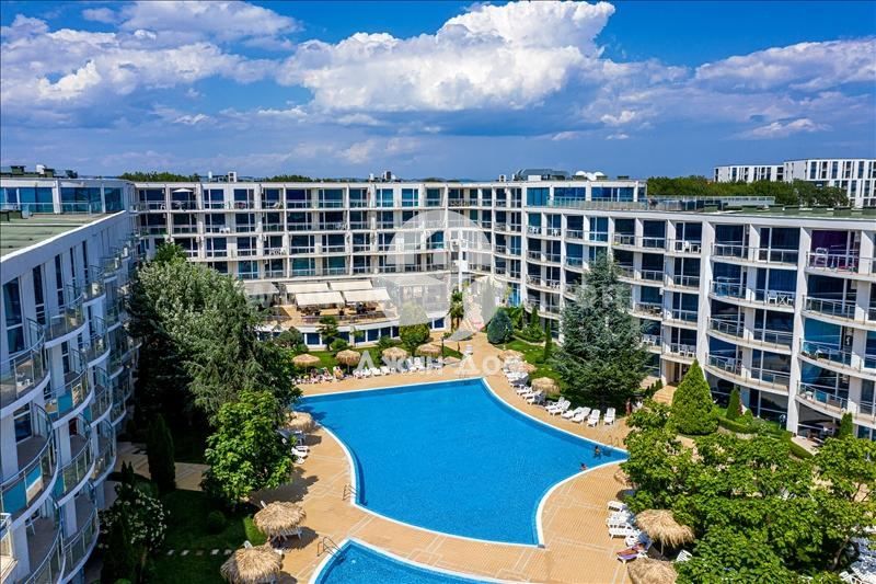 Двустаен апартамент с ГЛЕДКА МОРЕ в к-с „Атлантис Резорт“, Сарафово